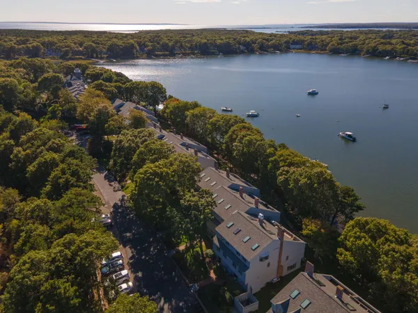$950,000 | 381 Great Oak Road, Unit 9, Mashpee, MA 02649