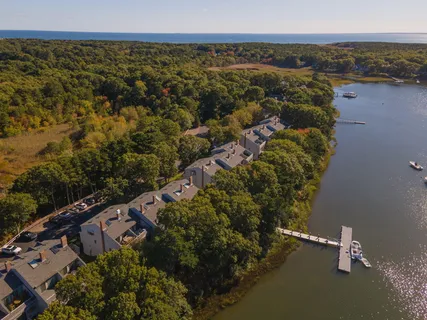 $950,000 | 381 Great Oak Road, Unit 9, Mashpee, MA 02649