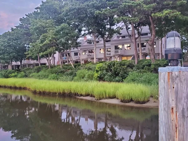 $950,000 | 381 Great Oak Road, Unit 9, Mashpee, MA 02649