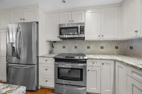 $950,000 | 381 Great Oak Road, Unit 9, Mashpee, MA 02649