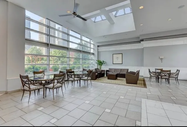 $2,400 | 545 North Dearborn Street, Unit W2905, Chicago, IL 60654