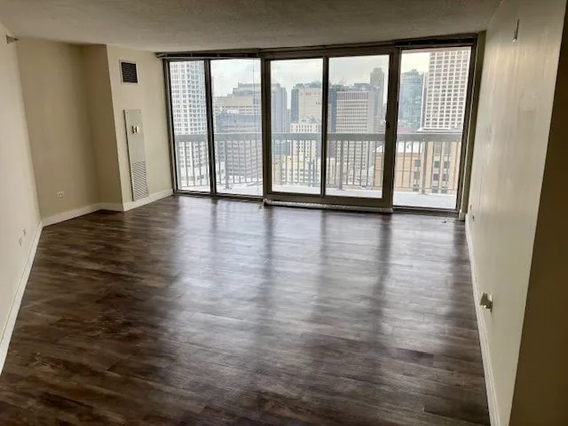 $2,400 | 545 North Dearborn Street, Unit W2905, Chicago, IL 60654