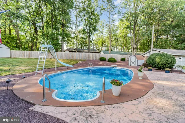 $695,000 | 965 North College Street, Myerstown, PA 17067