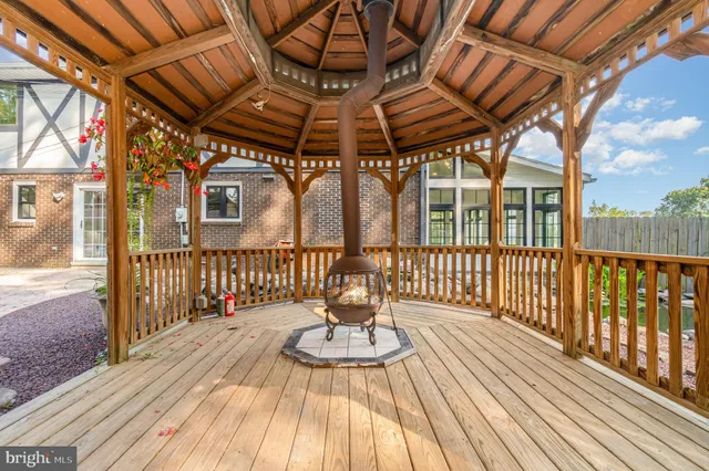 $695,000 | 965 North College Street, Myerstown, PA 17067