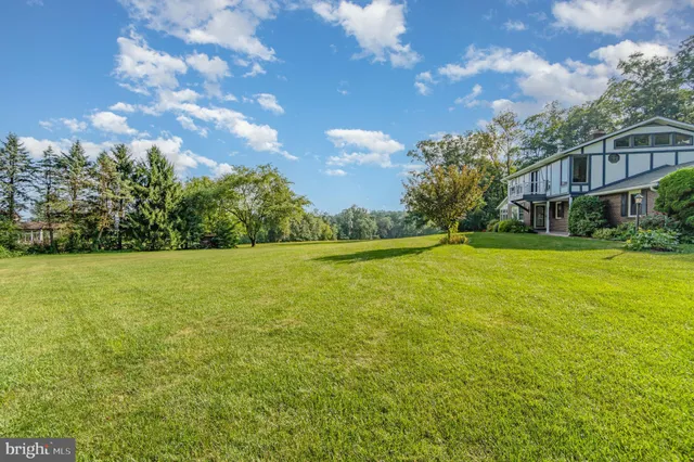 $695,000 | 965 North College Street, Myerstown, PA 17067