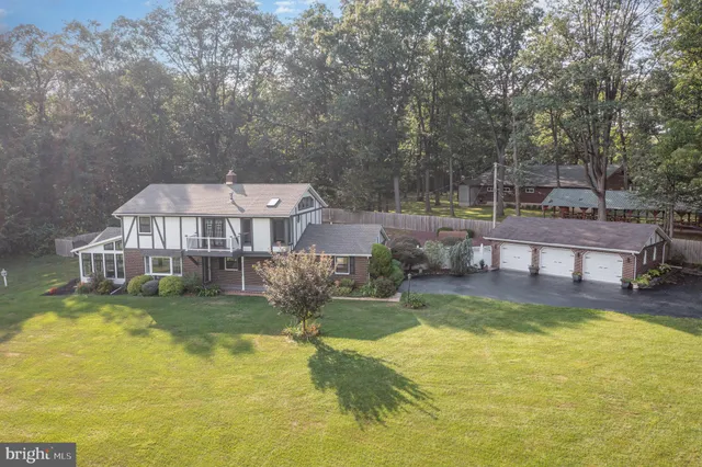 $695,000 | 965 North College Street, Myerstown, PA 17067