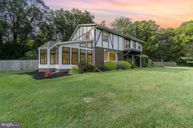 $695,000 | 965 North College Street, Myerstown, PA 17067