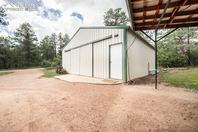 a view of backyard of house