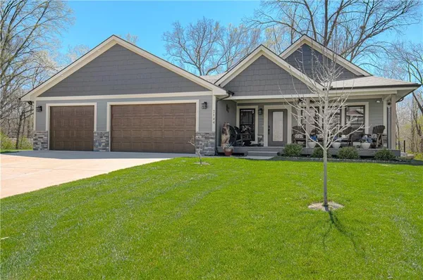 $735,000 | 2144 Crooked Creek Drive, Kearney, MO 64060