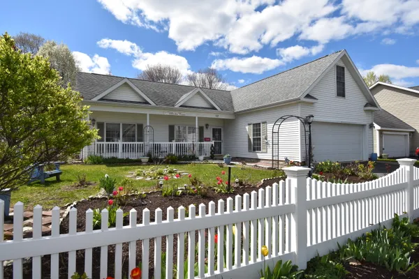 $340,000 | 52 Fort Brown Drive, Plattsburgh, NY 12903