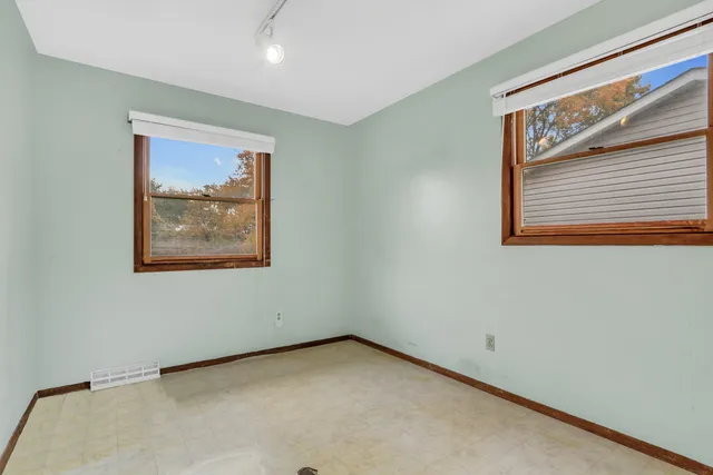 $249,900 | 918 Ronald Terrace, Round Lake Beach, IL 60073