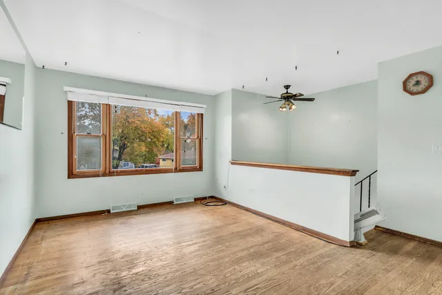 $249,900 | 918 Ronald Terrace, Round Lake Beach, IL 60073