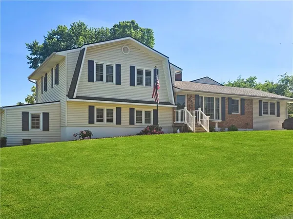 $312,500 | 209 West 6th Street, Knob Noster, MO 65336