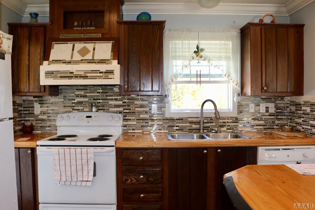 392 Edgewater Columbia, NC 27925 - Photo 15 of 32 Gallery Image 15