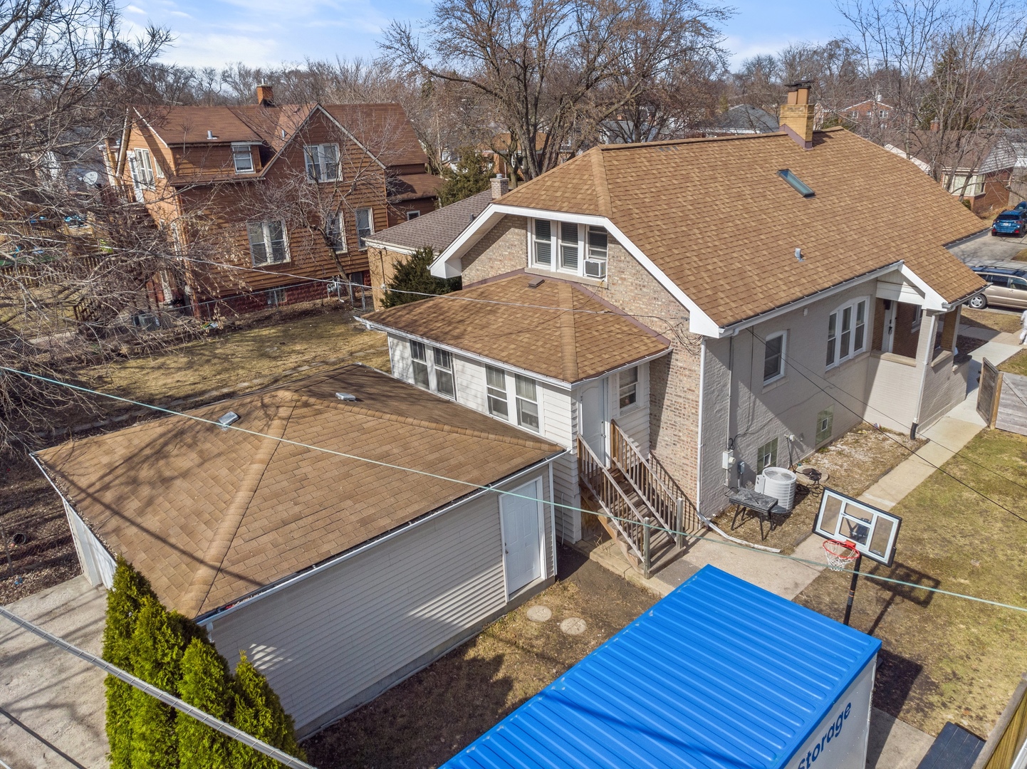 3336 Grand Boulevard Brookfield, IL 60513 - Photo 27 of 35 a view of multiple houses with a yard