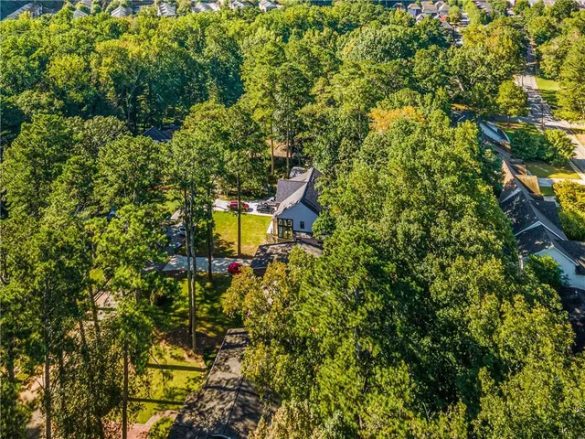 $3,250 | 3643 Woodstream Circle Northeast, Atlanta, GA 30319