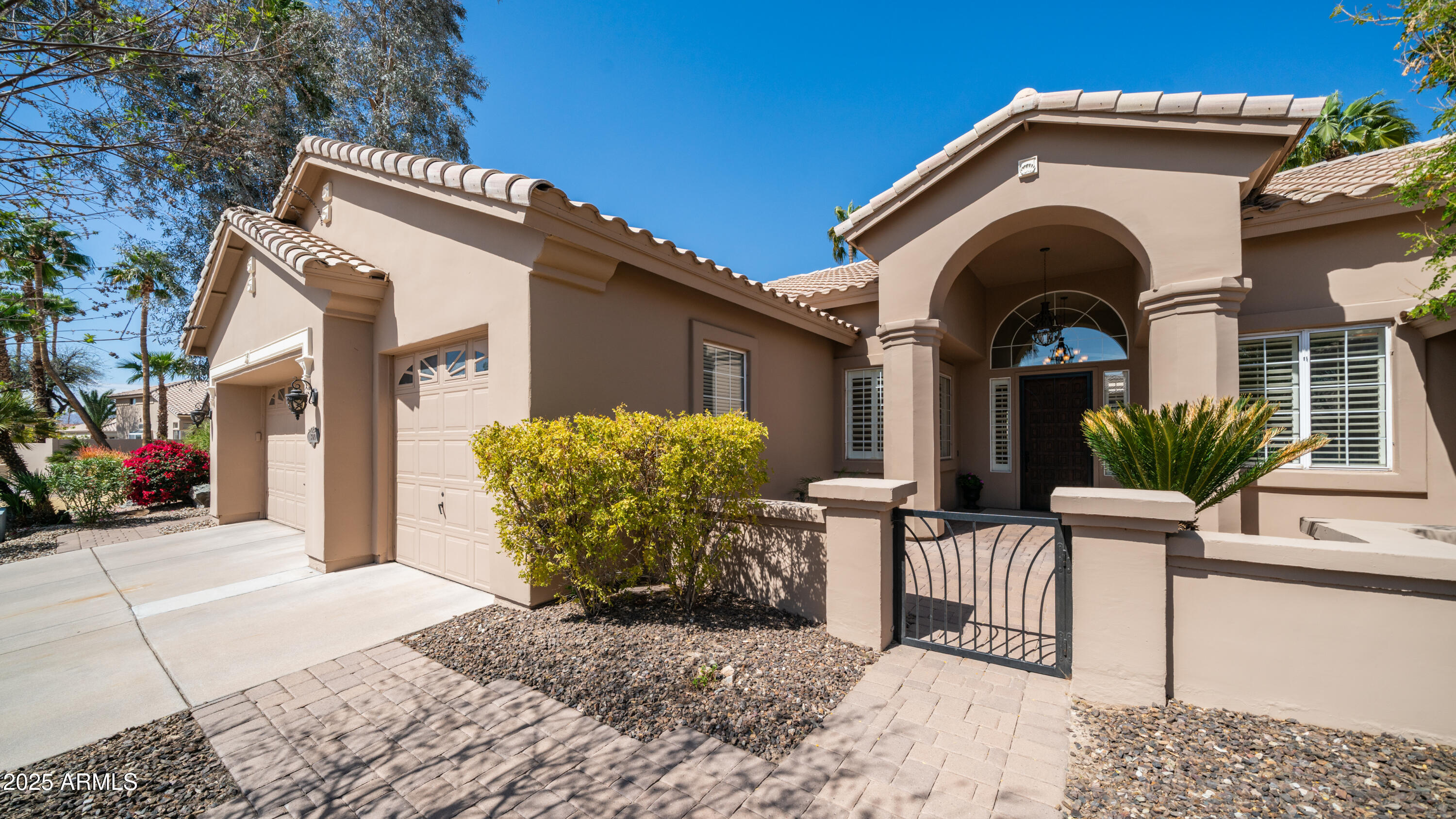 3020 East Rockledge Road Phoenix, AZ 85048 - Photo 2 of 49 Entry to Courtyard