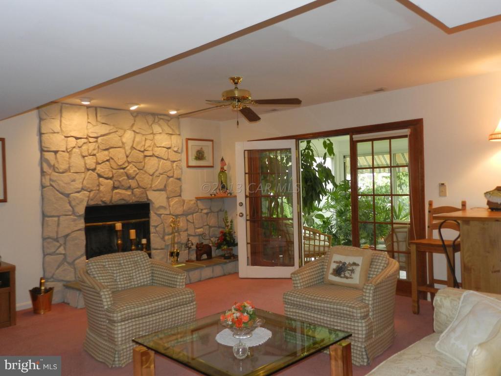 9 Windjammer Road Berlin, MD 21811 - Photo 3 of 48 Gallery Image 3