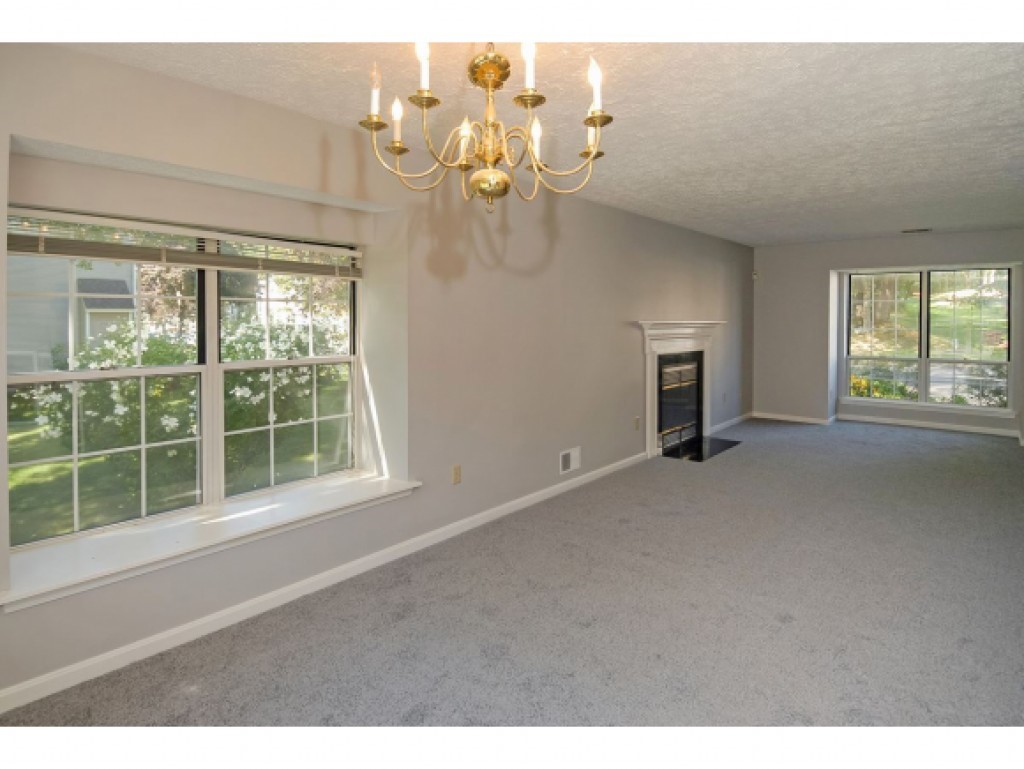 45 Middlesex Road, Unit 45 Merrimack, NH 03054 - Photo 5 of 17