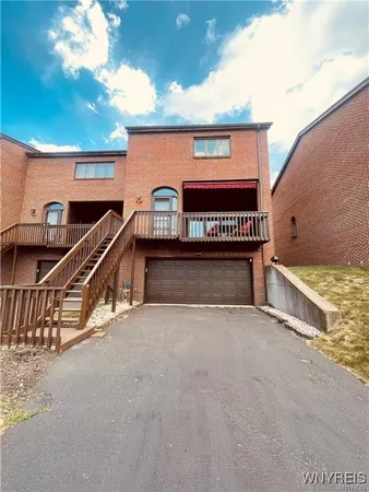 $3,300 | 357 Lakefront Boulevard, Buffalo, NY 14202