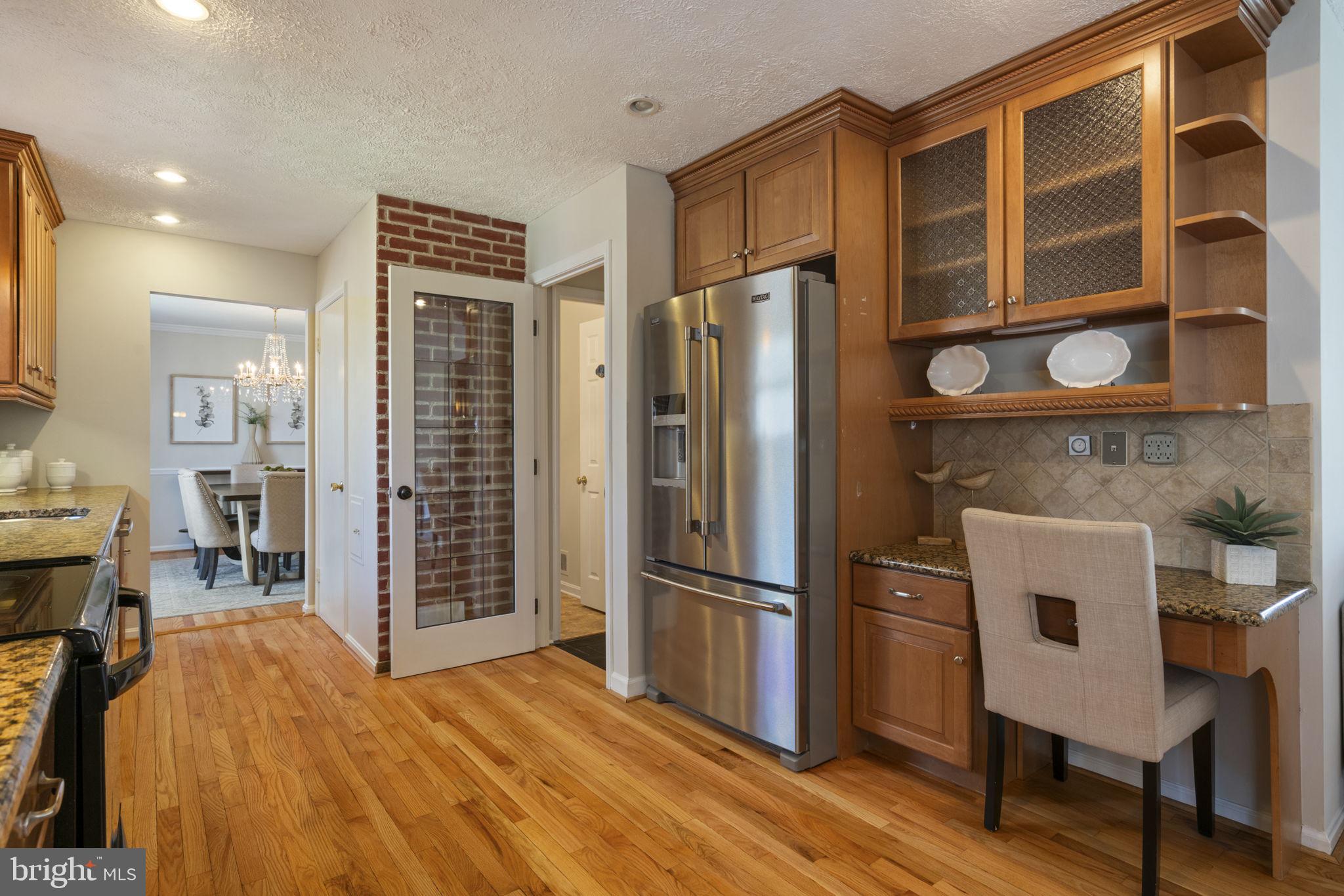 7102 Bear Court Springfield, VA 22153 - Photo 17 of 65 Kitchen with Work Space