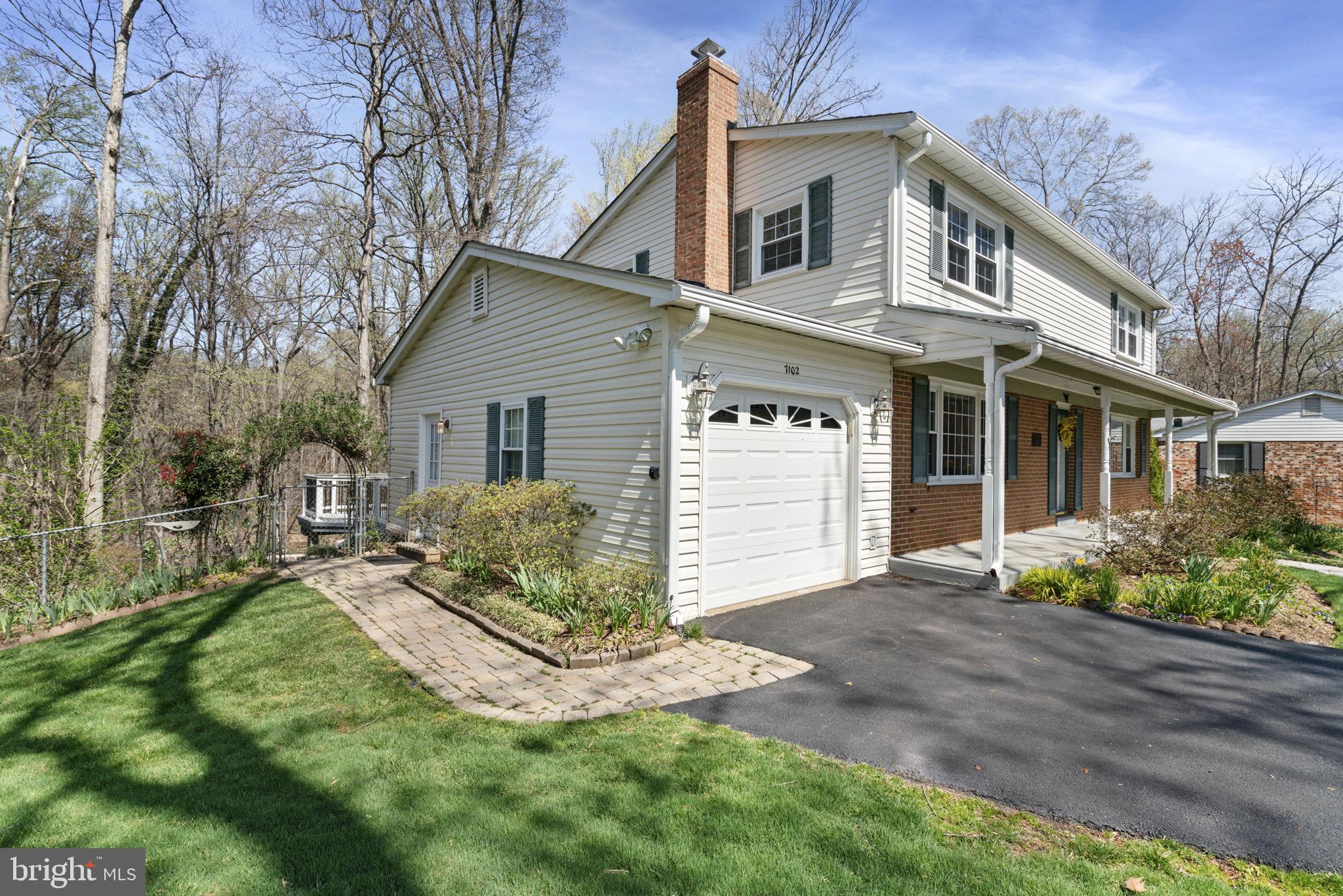 7102 Bear Court Springfield, VA 22153 - Photo 5 of 65 Side View