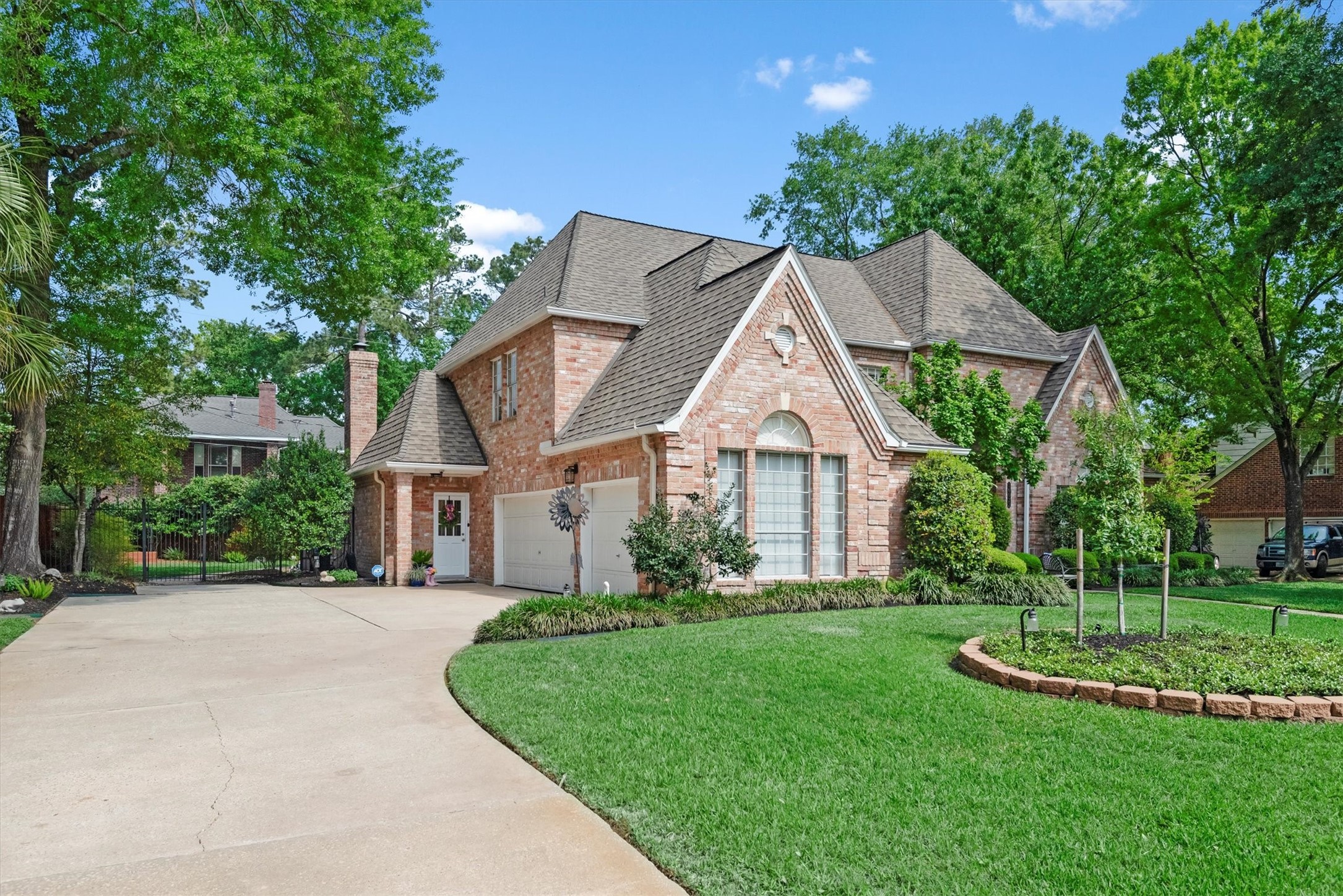 16022 Stewarts Grove Drive Spring, TX 77379 - Photo 5 of 45 front view of a house with a yard