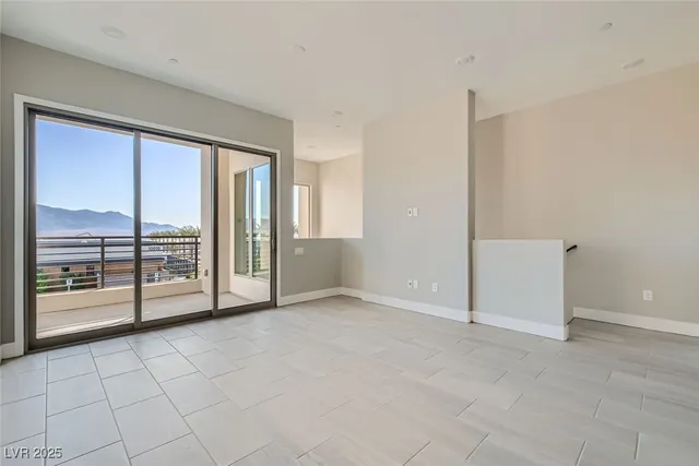 $516,879 | 10005 Hematite Place, Unit 3, Las Vegas, NV 89143