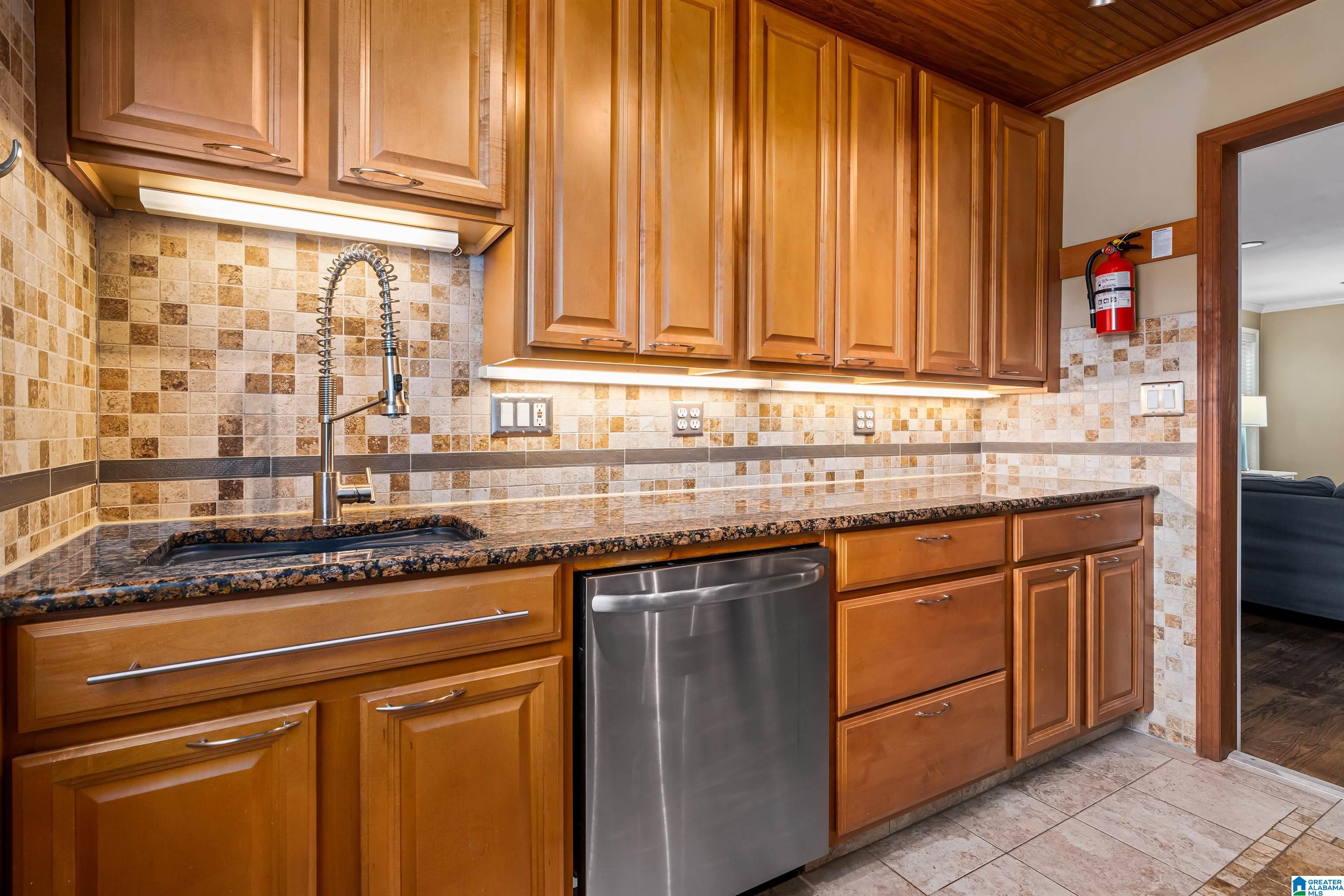 105 Fox Hall Road, Unit D Birmingham, AL 35213 - Photo 10 of 19