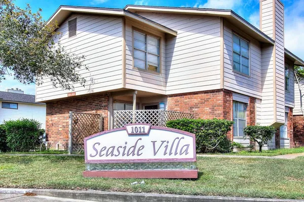 $1,295 | 1011 Ennis Joslin Road, Unit 234, Corpus Christi, TX 78412