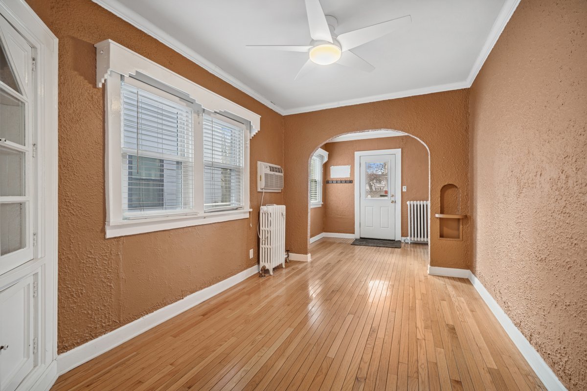 2439 Cowper Avenue Evanston, IL 60201 - Photo 5 of 27