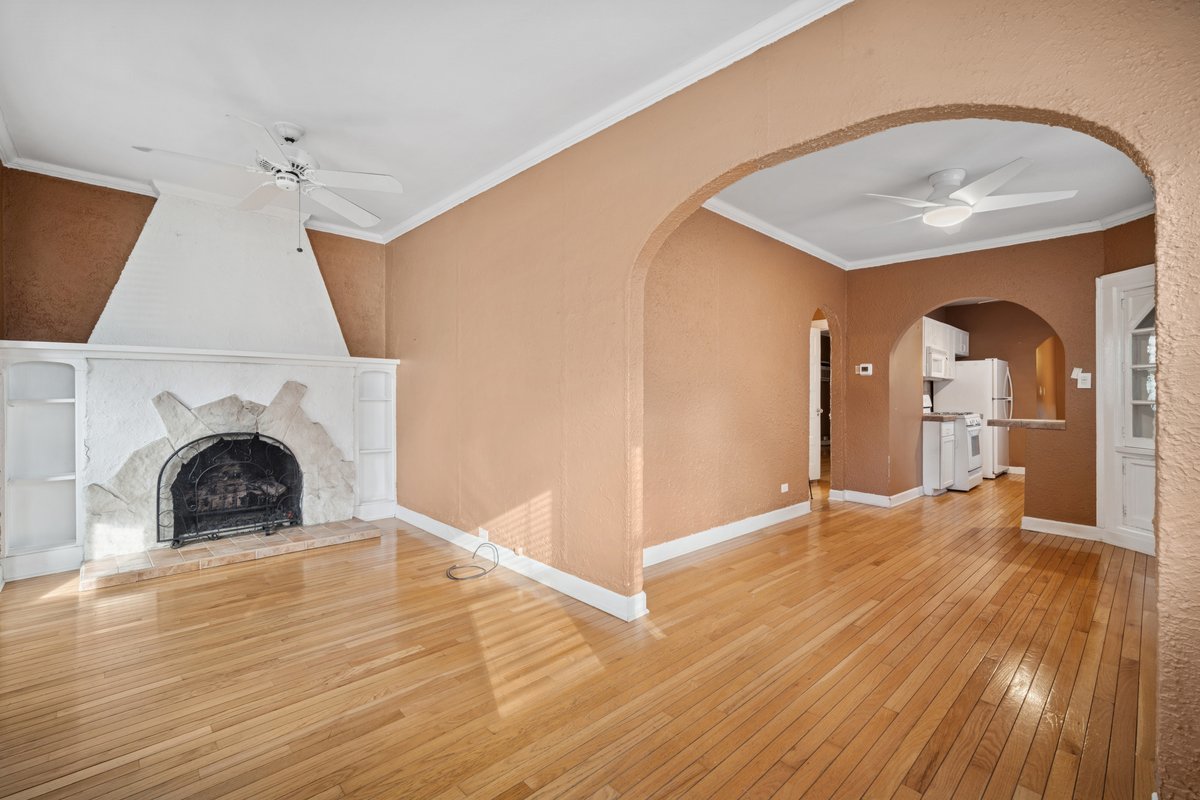 2439 Cowper Avenue Evanston, IL 60201 - Photo 6 of 27