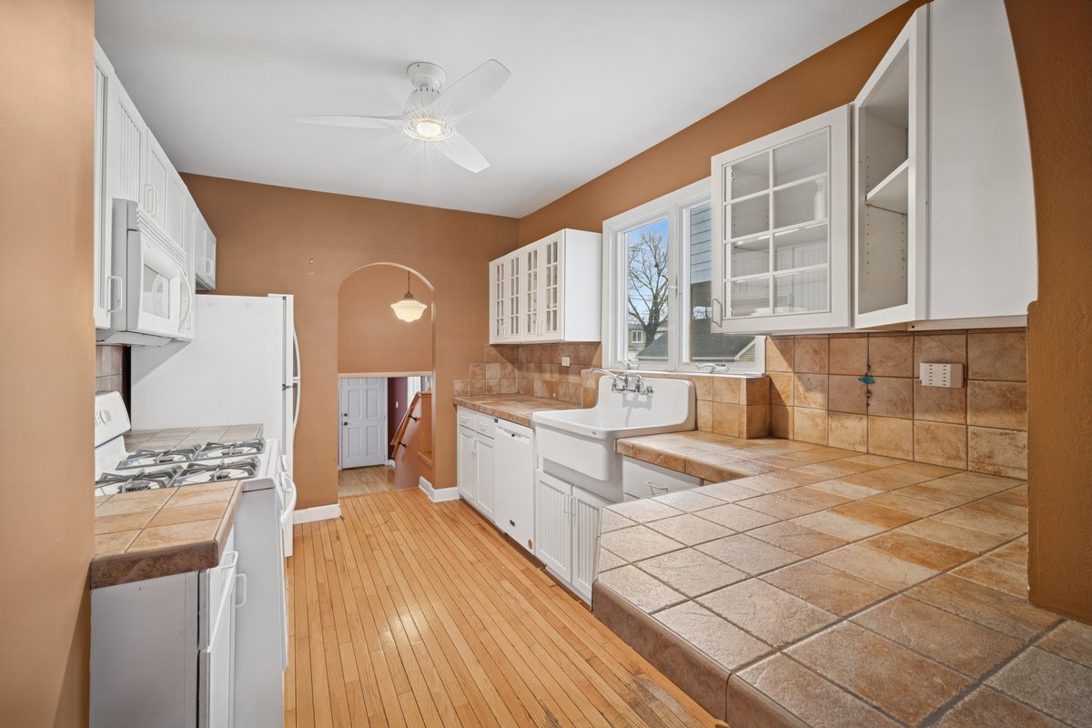 2439 Cowper Avenue Evanston, IL 60201 - Photo 7 of 21