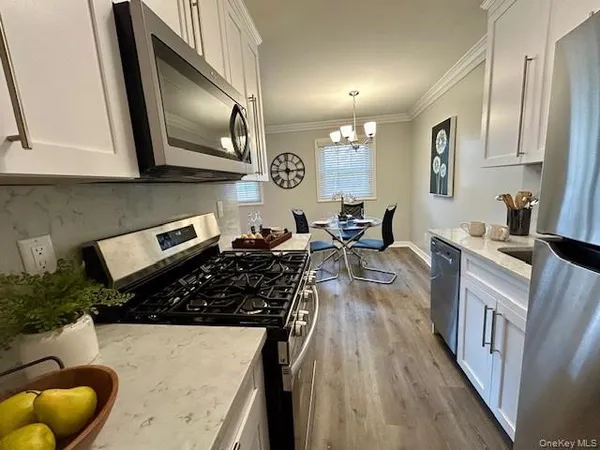 $2,355 | 111 College Road, Unit 15C, Selden, NY 11784