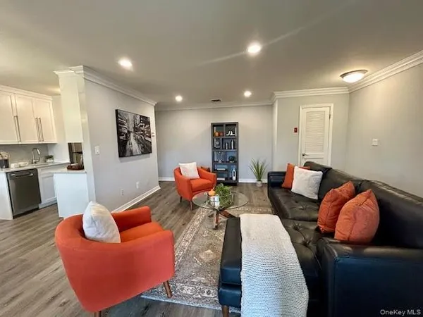 $2,355 | 111 College Road, Unit 15C, Selden, NY 11784