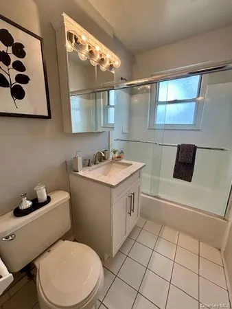 $2,355 | 111 College Road, Unit 15C, Selden, NY 11784