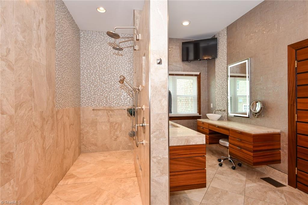 3906 Dover Park Road Greensboro, NC 27407 - Photo 26 of 50