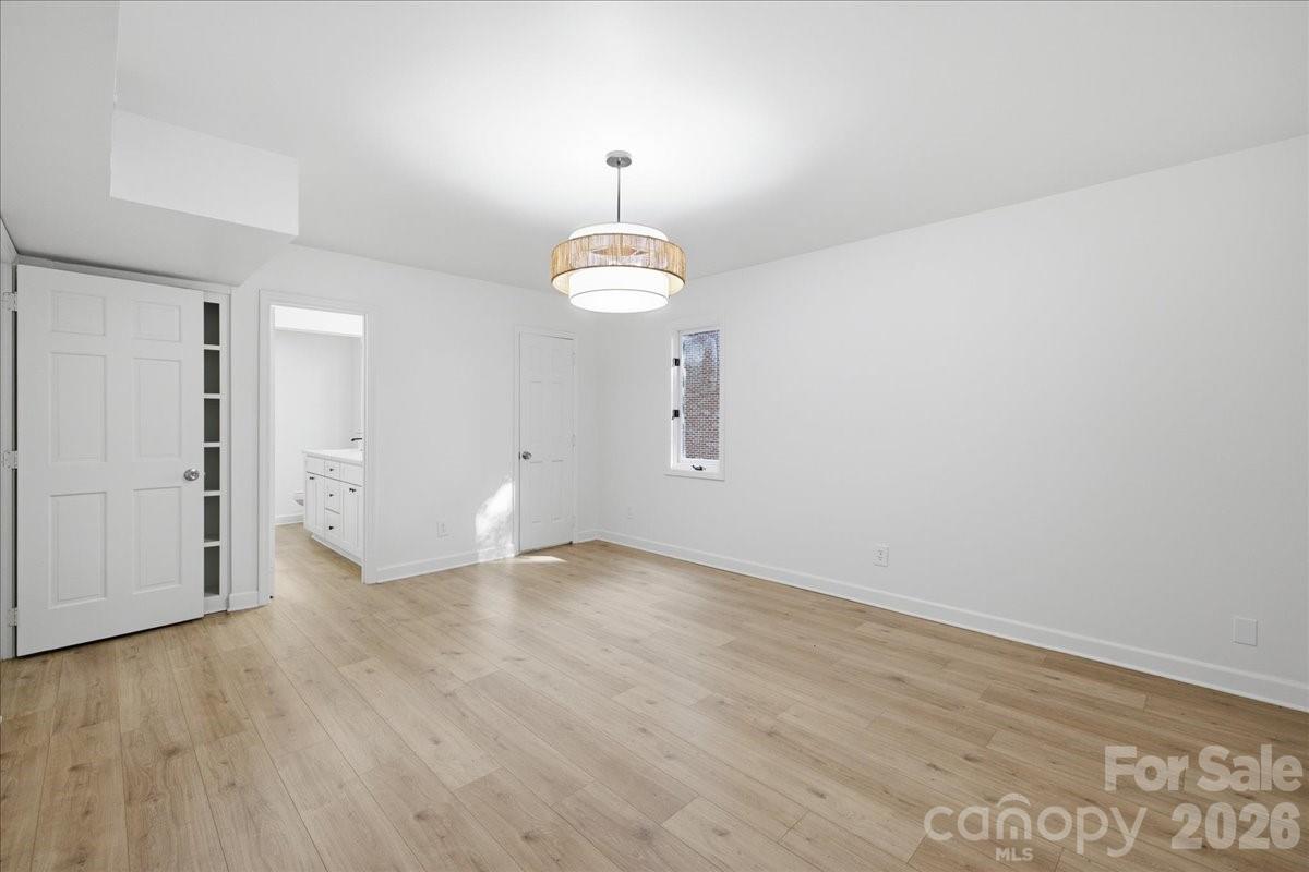 1107 Spring Fall Court Charlotte, NC 28213 - Photo 33 of 48 Gallery Image 33