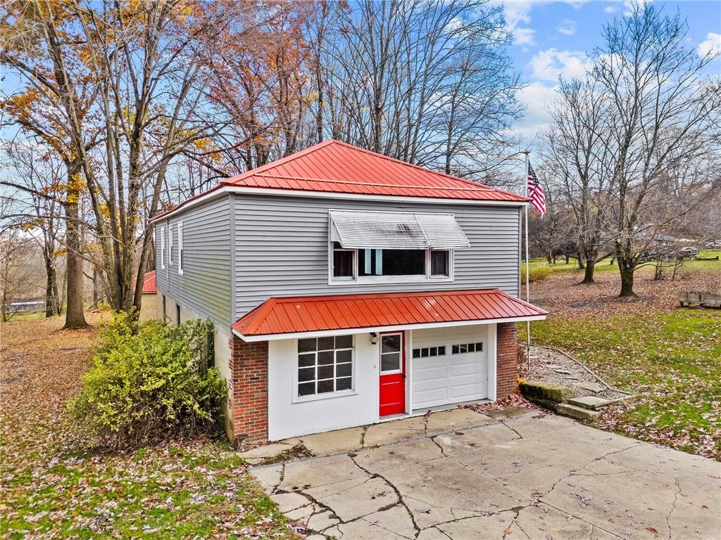 228 Baker Road Greenville, PA 16125 - Photo 2 of 37