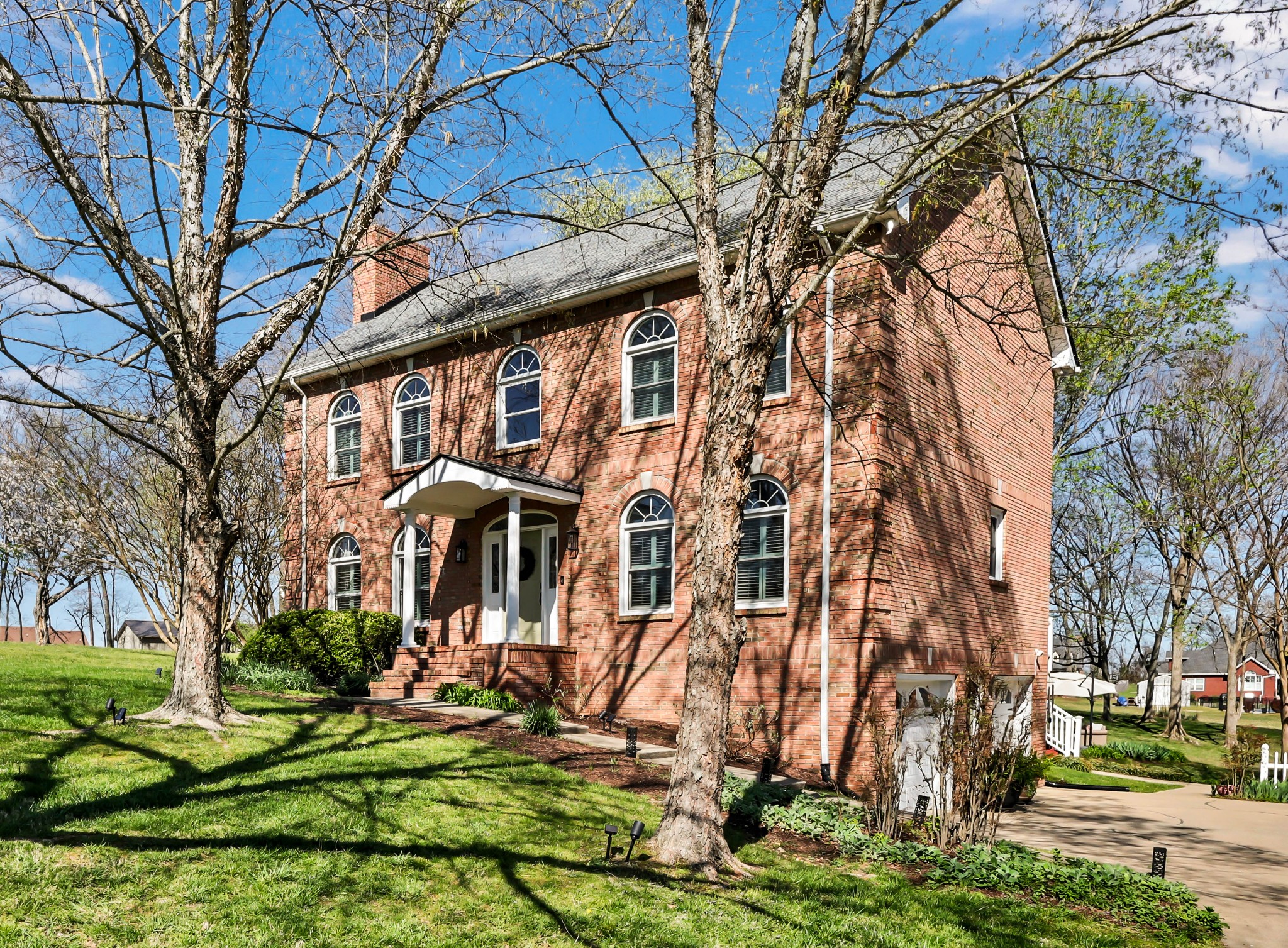 930 Doe Run Court Adams, TN 37010 - Photo 4 of 63