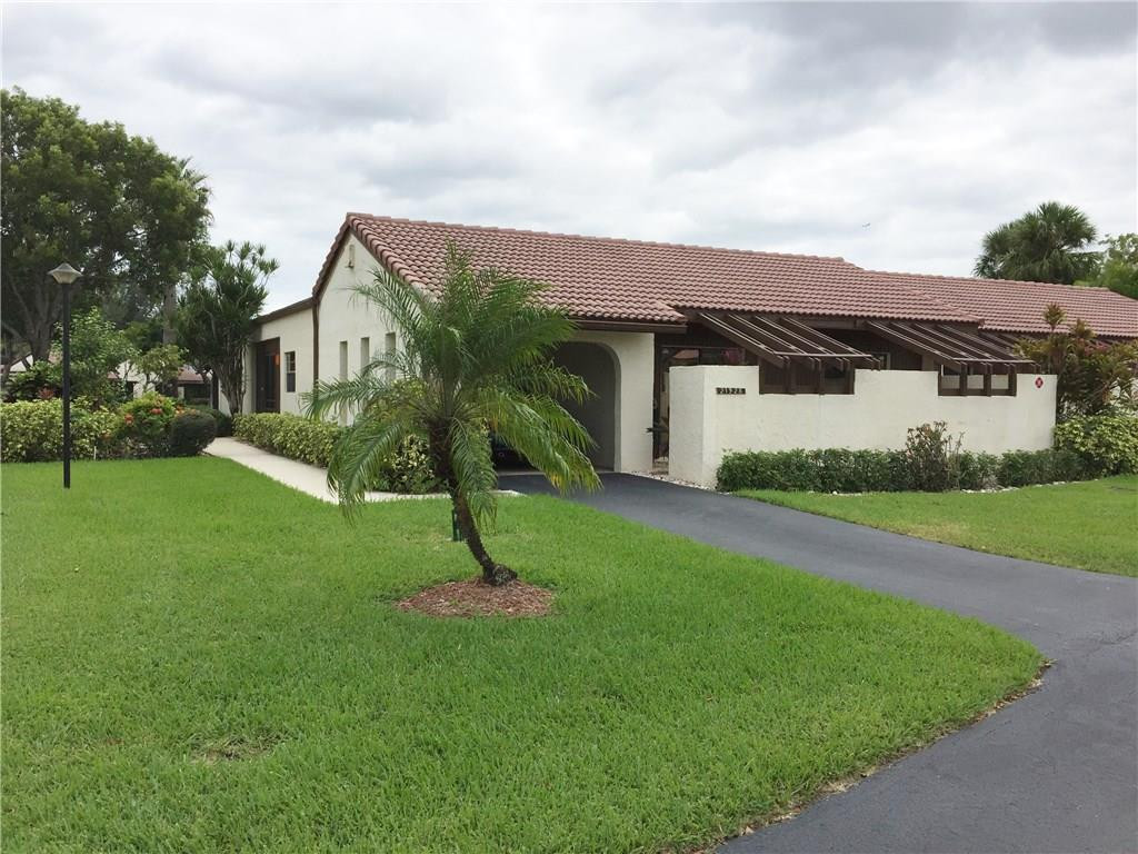 21925 Arriba Real, Unit 19A Boca Raton, FL 33433 - Photo 4 of 35 Front View