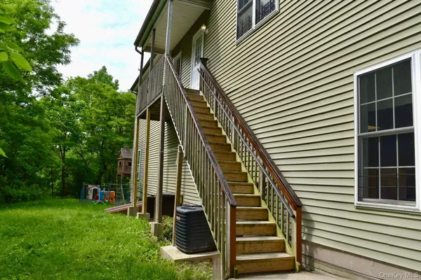 $2,500 | 2342 Highway 32, Unit 1, New Windsor, NY 12553