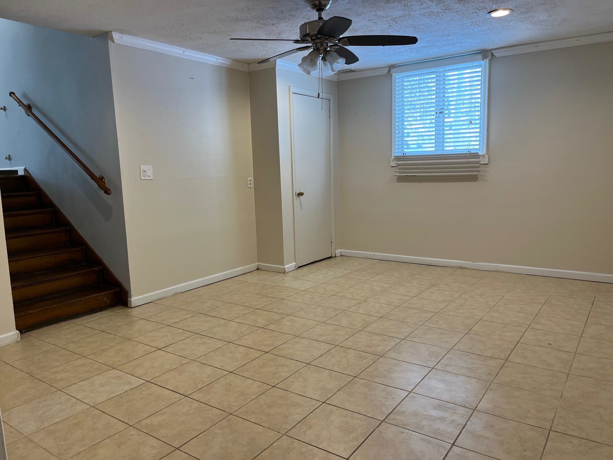 4909 Mohawk Road Rockford, IL 61107 - Photo 25 of 44 a view of an empty room with a window