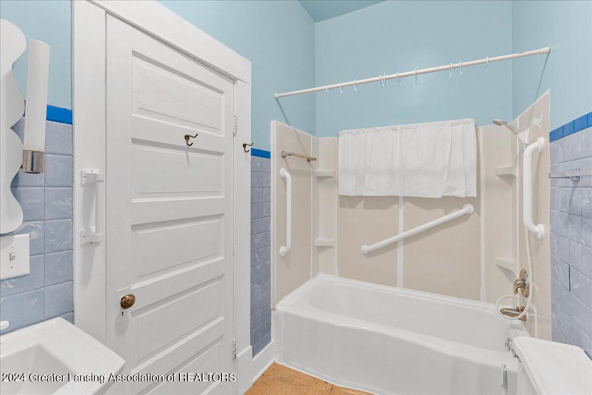 408 South Cochran Road Charlotte, MI 48813 - Photo 30 of 56 42-Media Jett - 42
