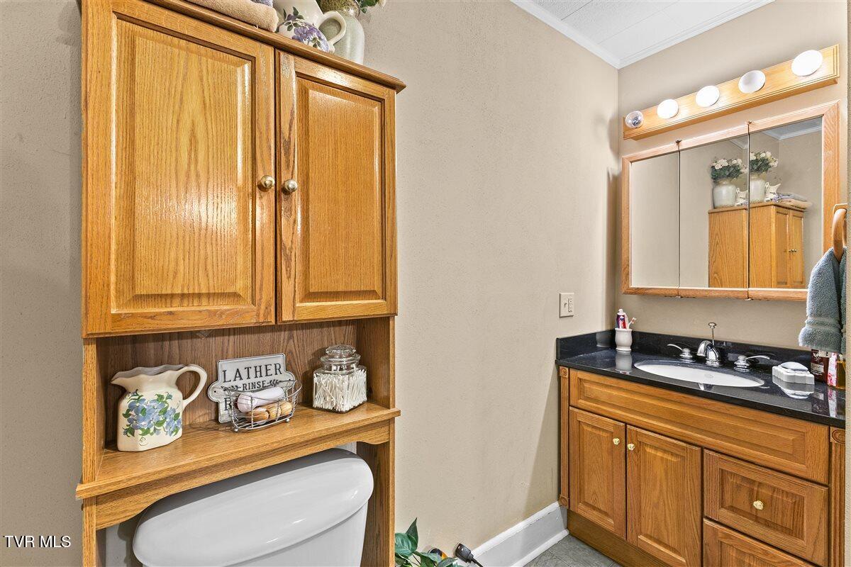 214 Union Street Erwin, TN 37650 - Photo 18 of 59 26-128A4329