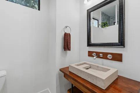 $4,500 | 2704 East 4th Street, Austin, TX 78702