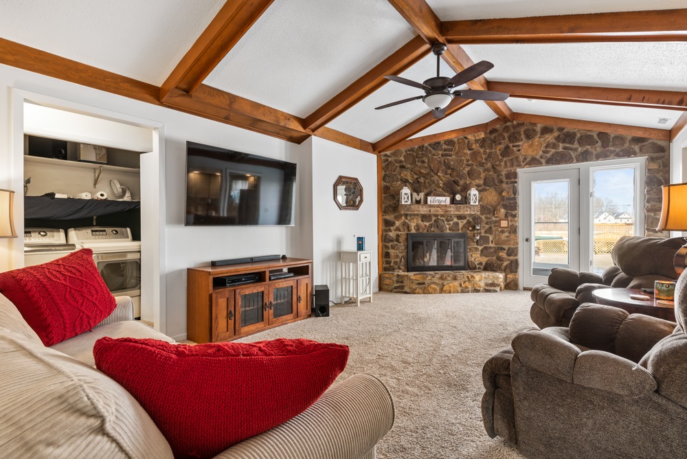 8800 West Thorn Tree Road Muncie, IN 47304 - Photo 3 of 24 Gallery Image 3