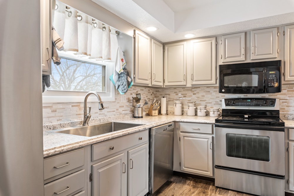 8800 West Thorn Tree Road Muncie, IN 47304 - Photo 5 of 24 Gallery Image 5