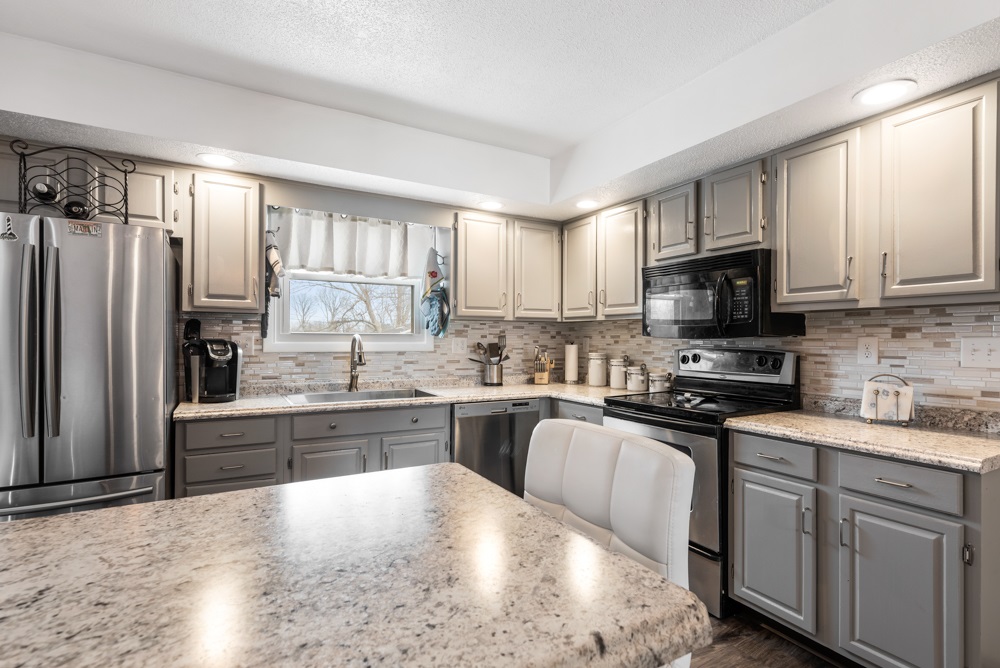 8800 West Thorn Tree Road Muncie, IN 47304 - Photo 6 of 24 Gallery Image 6