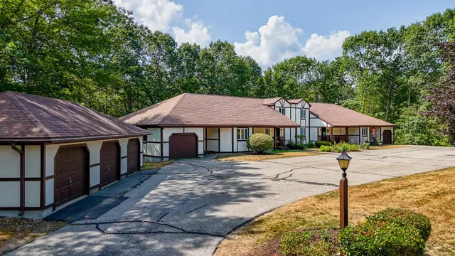 $409,850 | 20 Chandler Drive, Unit 20, Atkinson, NH 03811